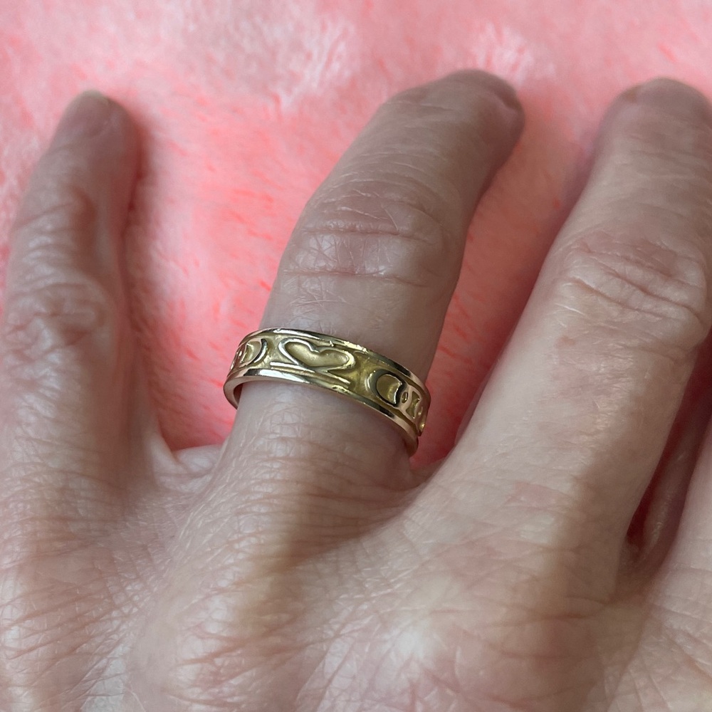 10kt Yellow Gold Band. 
Was Designed for the Millennium 2000. 
Reads 2000.